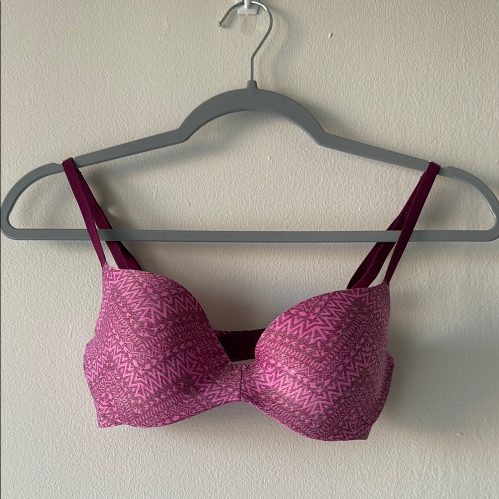 VS Pink Light Lift Bra 32C